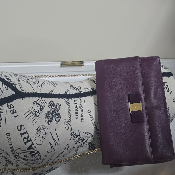 Salvatore Ferregamo Vera Bow Purple Leather Chain Crossbody (VERY GOOD)(COA)💜✨️ - Picture 3 of 14